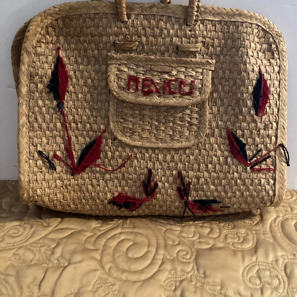 Handwoven Straw Bag with Red and Black Embroidery - Picture 9 of 15
